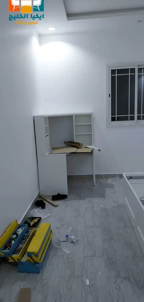 معلم تركيب مكاتب ايكيا